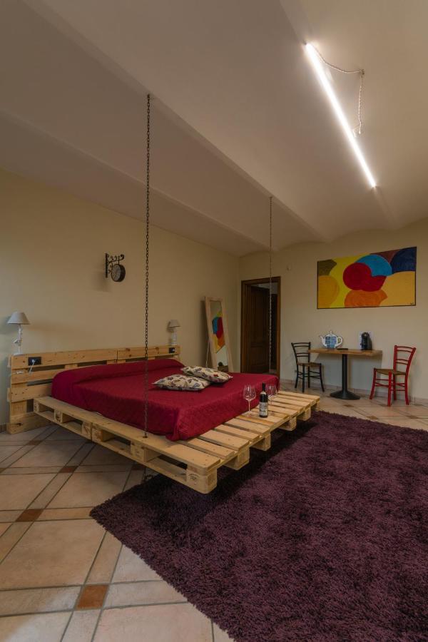Casa Furno Certe Notti Langhe Bed & Breakfast エクステリア 写真